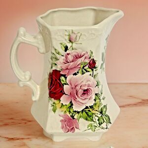 Royal Castle & St. George English Fine Bone China Creamer - Floral